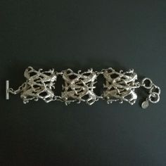 EXTREMELY IMPORTANT VINTAGE BRACELET, in silver metal, brutalist modernist style, by creator french christian Lacroix - Xavier LOUBENS PARIS, signed good condition. Modern Silver Bracelets For Evening, Silver Metal Bracelets For Evening, Silver Brutalist Jewelry For Formal Occasions, Vintage Haute Couture, Large Bracelet, Bracelet In Silver, Vintage Bracelet, Bracelet Vintage, Christian Lacroix