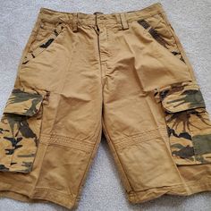 Nwt Khaki Camo Cargo Shorts. Camel With Camo Print Pockets. New Military Style Brown Bottoms With Pockets, Utility Brown Shorts With Multiple Pockets, Brown Utility Shorts With Multiple Pockets, Brown Cotton Cargo Shorts With Side Pockets, Casual Brown Cargo Shorts, Brown Cargo Shorts With Cargo Pockets, Brown Cotton Shorts With Multiple Pockets, Brown Outdoor Shorts, Casual Brown Shorts For Outdoor