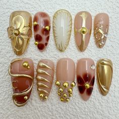 Welcome to My Shop! I hope you find a style you love. Luxurious, High-Quality Custom Press-On Nails At PolishPetalsGifts, we specialize in creating high-end luxury press-on nails that are not only beautiful but also gentle on your natural nails. Whether you're getting ready for an upcoming beach vacation, holiday party, special occasion, or simply treating yourself to something elegant, our reusable handmade press-on nails will effortlessly showcase your sophistication and style. 🎁 Gift Box Packaging - The Perfect Gift Choice We want your shopping experience to feel special. Every order comes with elegant, eco-friendly gift box packaging that not only protects your press-on nails but also adds a delightful surprise to the unboxing process. Whether it's a gift for friends and family or a t Elegant Party Nails, Gold Y2k Nails, Debut Nails, Press On Designs, Jan Nails, Nails For Birthday, Nails Y2k, Gothic Nails, Manicures Designs