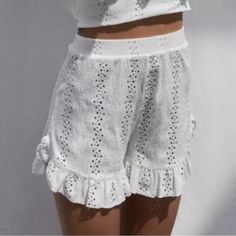 Zara White Embroidered Shorts High Waisted Shorts With Elastic Waistband, Embroidered Detail. Never Worn Small Casual Summer Shorts For Brunch, Summer High-waisted Shorts For Brunch, High-waisted Shorts For Summer Brunch, Casual Cotton Bottoms For Brunch, Casual White Shorts For Brunch, Summer Brunch High-waisted Shorts, Cotton Bottoms For Summer Brunch, Zara Beach Shorts For Spring, Zara Summer Vacation Shorts