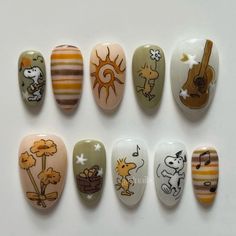 Press On Nails Cute Style Handmade Hot INS Y2K 3D Flowers Medium Oval Fake Nails Reusable Full Black Comedy Movies, Short Thanksgiving Nails, Quirky Nails, Dark Comedy Movies, Thanksgiving Nail Art, Thanksgiving Nail, Black Comedy