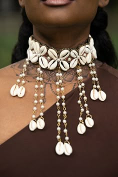 Lightweight necklace  origin: Dubai  material: brass Dope Jewelry Accessories, Cowrie Shells, Dope Jewelry, Funky Jewelry, Jewelry Lookbook