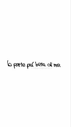 a black and white photo with the words la patte piu belita ok me