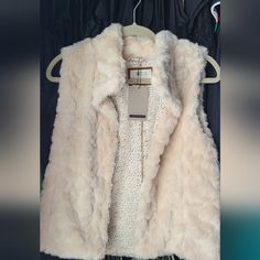 Nwt Super Soft Faux Fur Vest, Girls Size 11-12 Zara Spring Outerwear With Faux Fur Lining, Zara Winter Fur Coat With Faux Fur Trim, Cream Fur Coat With Faux Fur Trim For Spring, Zara Faux Fur Outerwear With Fur Trim, Zara Faux Fur Outerwear, Zara Puffer, Girls Puffer Vest, Navy Blue Vest, Girls Fur