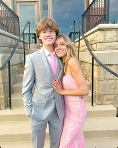 prom date couple photos 2024 Prom Outfit Ideas For Couples, Pink Prom Dress Couple Pictures, 2024 Prom Poses, Matching Couple Formal Outfits, Pink Prom With Date, Cute Prom Pics With Boyfriend, Light Pink Prom Dress With Date, Prom 2024 Pictures, Date Prom Poses