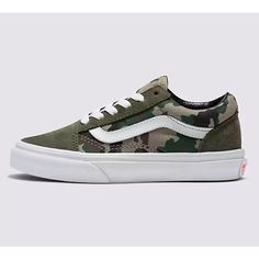 Vans Unisex Youth Old Skool Skate Shoe Camo Olive/White Size 10.5uy Condition: New With Tags These Low Tops Are Your Go-To For Style, Comfort And That Classic Vans Look You Know And Love. Features: - Vnoa5aoay33 - Color: Camo Olive/White - Size: Us-10.5uy; Uk-10.0; Eur-27.0; Cm-16.5 - A Classic Skate Shoe - Suede And Canvas Upper - Reinforced Toe Caps For Durability - Padded Tongue And Collar Enhance Comfort And Support - Vans Signature Rubber Waffle Outsole Vans Old Skool Low, Tie Dye Shoes, Gold Vans, Multicolor Shoes, Vans Toddler, How To Dye Shoes, Classic Vans, New Vans, Black Vans