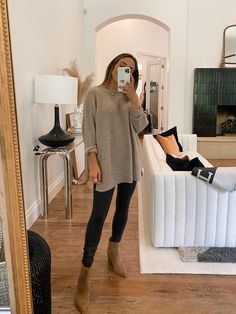 Fall Outfit Professional, Basic Layered Outfits, Professional Comfy Outfits Women, Leggings Professional Outfits, Girly Business Casual Outfits, Cute Winter Work Outfits, Teaching Outfits Fall, Winter Teaching Outfits, Winter Work Outfits For Women Cold