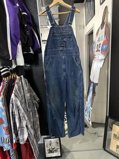 Vintage 90s Key Blue Denim Overalls Size 34x30 Made In USA Please View All Pictures to Judge Condition and Flaws; in overall good condition. Width:17" Length:53" Inseam:30" Leg Opening:9" All Sales Are Final! Feel free to message us at any questions or concerns. Thank you! Blue Straight Leg Overalls For Streetwear, 90s Style Blue Denim Overalls, 90s Style Denim Overalls With Pockets, 90s Denim Overalls With Pockets, Blue Denim Overalls For Streetwear, Vintage Relaxed Fit Medium Wash Overalls, Blue Denim Overalls, Denim Overalls, Blue Jeans