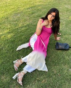 Kurti Selfie Poses, Selfie Poses Aesthetic, Informal Clothes, Aesthetic Indian, Kurti Suit, Simple Frock Design, Poses Aesthetic, Simple Lehenga