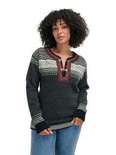 The Setesdal design is the most recognizable Norwegian pattern and has been knitted for generations, based on the original "Setesdal Lusekofte". The small v-shaped dots are known as the lice pattern, while the crosses were believed to protect from evil spirits. Made with long-lasting Norwegian wool, Norwegian-made pewter clasps and embroidered band, identical to the original design.
This unisex garment is made with measurements corresponding our men’s sizes. For women’s sizes we recommend select Norwegian Pattern, Dale Of Norway, Unisex Sweater, Evil Spirits, Accessories Jacket, Dress Pant, Sweater Accessories, V Shape, Sweater Jacket