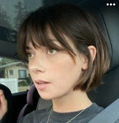 Micro Bob Haircut With Bangs, 90s Short Bob With Bangs, Chin Bob, Stacked Inverted Bob, Micro Bob, Inverted Bob Haircut, Short Haircuts Ideas, Hair Goal, Haircuts Ideas