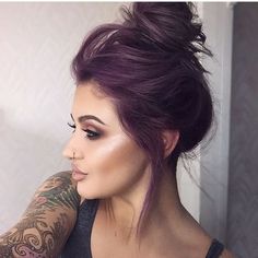 Surprisingly pretty and versatile, this purple hue shouldn't be ruled out as a viable hair color option Hair Color Plum, Plum Hair, Hair Color Options, Lavender Hair, Hair Color Purple, Hair Color And Cut, Grunge Hair, Hair Dos, Purple Hair