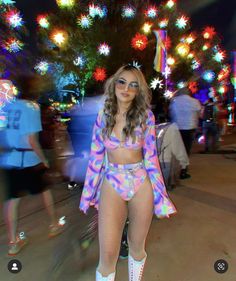 Edm Festival Outfit Summer, Edc Orlando Outfits, Summer Rave Outfits, Rave Outfits Diy, Coachella Inspired Outfits, Festival Packing, Edm Rave Outfits, Edm Concert Outfit, Rave Fit