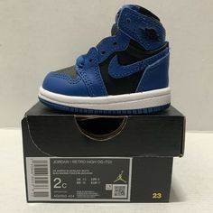 Size: 2c Toddler / Baby New With Box / Nuevo con caja OG all (Authentic) / Original Autentico Ships within 24 hrs after payment is completed Se envía dentro de las 24 horas después de completar el pago. *This item ships in a padded envelope* Instagram:FreshKicksNewYork Blue Low-top Sneakers For Gift, Air Jordan 1s Infant Sneakers, Jordans For Baby, Baby Boy Jordans, Baby Jordan Shoes Cool, Baby Jordan Shoes Blue, Baby Jordans, Jordan 1 High Og, Marina Blue