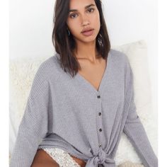 New Without Tags Urban Outfitters Oversized Gray Long Sleeve Top . Medium Trendy Urban Outfitters Tops For Loungewear, Urban Outfitters V-neck Top For Brunch, Casual Gray Tops For Daywear, Urban Outfitters V-neck Top For Loungewear, Mens Fashion Smart, Athletic Hairstyles, Button Front Top, Mens Winter Fashion, Shoulder Length Hair