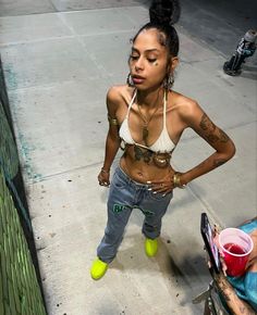 Swag Girl Style, Latina Fashion, Cute Friend Photos, Tomboy Style Outfits, Streetwear Fashion Women, Cute Swag Outfits, Tomboy Fashion, Baddie Outfits Casual