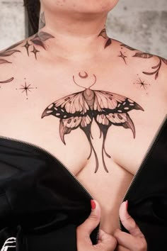 Hercules Moth Tattoo, Moth Tattoo Chest Woman, Cottagecore Chest Tattoo, Lunar Moth Chest Tattoo, Butterfly Sternum Tattoo Women, Moth Chest Tattoo Female, Sternum Butterfly, Sternum Butterfly Tattoo, Chest And Neck Tattoo