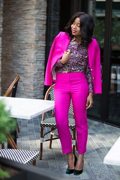 jcrew pink suit, drake print silk blouse, velvet pumps, www.jadore-fashion.com Hot Pink Velvet Blazer, Outfits Fucsia, Pink Pants Outfit Work, Workwear 2023, Pink Attire, Classy Work Attire, Office Attire Women