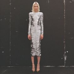 Metallic – MFemalien Alien Style, Strapless Crop Top, Alex Perry, Sequin Mini Skirts, Silk Gown, Satin Gown, Silver Colour, Mini Velvet Dress, Mid Dresses