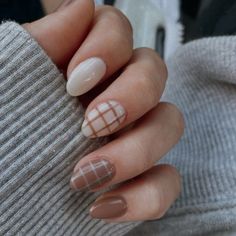 20 Cute Fall Nail Ideas in 2024 - Lifestyle with Leah Fall Nails Basic Design, Fall Nails Neutral Design, Fall Nail Almond Designs, Simple Nail Inspo Fall, Cute Easy Thanksgiving Nails, Easy Nail Designs To Do On Yourself, Fall Easy Nail Designs, Thanksgiving Nails Easy Simple, Cute And Simple Fall Nails