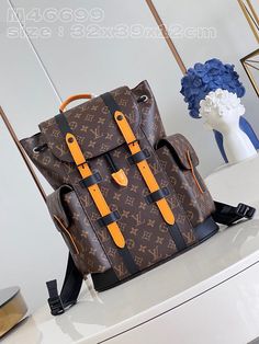 Adaptable Bags - VL Bags - 782 A+ Excellent Quality copies; Contact us if you've any questions in your mind. New Handbags, Louis Vuitton Bag, Paper Bag, Clutch Bag, Louis Vuitton, Thing 1, Things To Come, Velvet, Tote Bag