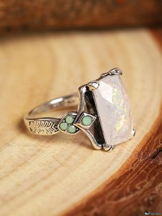 OrcaJump - Ancient Silver Ring with Vintage White Opal Antique Silver Rings, Vintage Jewellery Rings, Vintage Style Rings, Square Rings, Silver Band Ring, White Opal, Opal Jewelry, Pretty Jewellery