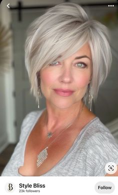 "Elegant Transformations: Gorgeous Hairstyles and Haircuts for Women Over 50. Rediscover Your Radiance! Timeless Looks for Timeless Beauty. Modern Long Hairstyles, Women In Their 40s, Short White Hair, Timeless Looks, Haircuts For Women Over 50, Hair Color Caramel, Gorgeous Hairstyles