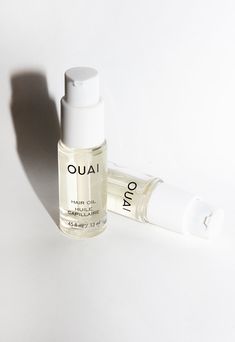 OUAI Hair Oil Travel size bottles for a smooth finish and to protect hair from heat damage Hair Oil Aesthetic, Hair Heat Protectant, Overnight Hair Mask, Ouai Hair Oil, Overnight Hair, Ouai Hair, Selling Hair, Ouai Haircare, Heat Protectant Hair