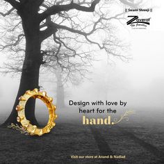 Canva Course, Gold Display, Qhd Wallpaper, Insta Highlights, Creative Poster, Creative Poster Design, Creative Posters, The Hand, Display Ideas