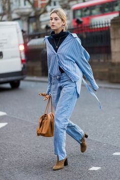 All Blue Outfit, Mode Dope, Street Style Fall Winter, Denim Street Style, London Fashion Weeks, London Fashion Week Street Style, Denim On Denim, Blazer Jeans, Looks Street Style