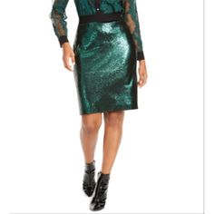 Sparkly Gold-Tone Sequins Lend Endless Glam To This Curve-Hugging Skirt From Thalia Sodi. Sequined Skirt, Distressed Jean Skirt, Lace Pencil Skirt, High Low Skirt, Green Sequins, Midi Skirt Pencil, Black Midi Skirt, Green Skirt, Fitted Skirt