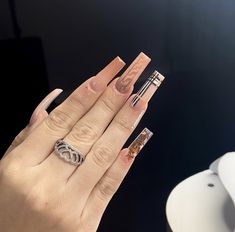 Mail Ideas Long, Burberry Acrylic Nails, Best Fall Acrylic Nails, Fall Baddie Nails, Baby Pink Nails Acrylic, Burberry Nails, Rave Nails