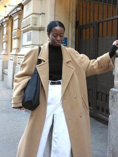 Oversized Down Jacket, Oversize Coat Outfit, Oversized Coats, Oversized Beige Chic Pea Coat, Casual Oversized Beige Wool Coat, Oversized Camel Coat Outfit, Oversized Wool Outerwear In Beige, Long Coats For Women, Winter Coats