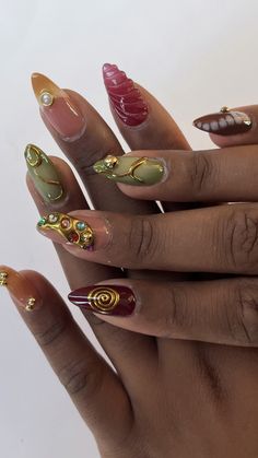 25 Nails, Maximalist Nails, Sassy Nails, Colored Acrylic Nails, Cute Acrylic Nail Designs, Really Cute Nails, Short Acrylic Nails Designs, Holographic Nails, Brown Nails