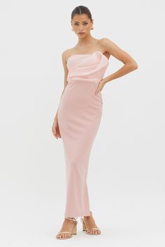 Shop the Karaline Strapless Bust Accent Maxi Dress Blush | Selfie Leslie Uzun Boy, Selfie Leslie, Yellow Bridesmaid Dresses, Yellow Bridesmaids, Veil Hairstyles, Strapless Neckline, Lace Bodycon Dress, Blue Bridesmaids, Iron Material