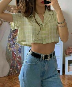 Indie Outfits Summer, Loungewear Summer, High Waisted Mom Jeans, Green Outfit, Pinterest Fashion, Vintage Summer, Outfits Aesthetic, Pretty Outfits, Spring Outfits