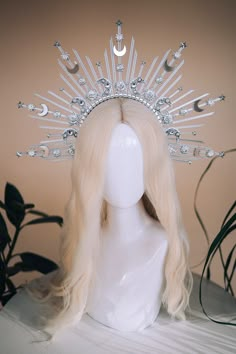 Moon Goddess Crown, Moon Halo Crown, Moon Crown Diy, Star Halo Crown, Moon Crown Goddesses, Silver Halo Crown, Moon Headdress, Diy Halo Crown, Star Crown