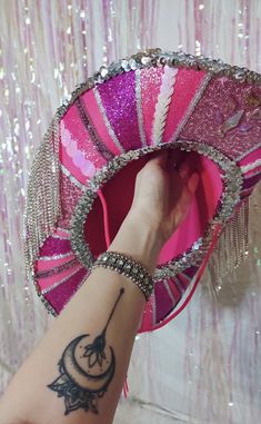 Pink Rhinestone Cowboy Hat, Rave Cowboy Hat, Dolly Disco, Pink Chaps, Cowgirl Shoot, Rave Theme, Rave Outfits Diy, Carnaval Diy