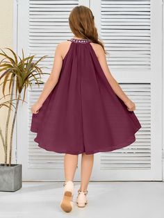 Stay stylish and comfortable in this fashionable Hanging Collar Chiffon Junior Bridesmaid Dress. Featuring a lightweight chiffon fabric and a fashionable hanging collar, this dress is perfect for any special occasion. The comfortable fit makes it a great choice for bridesmaids. Jr Bridesmaid Dresses, Jr Bridesmaid, Champagne Chocolate, Orange Orchid, White Wisteria, Junior Bridesmaid Dress, Lemon Lavender, Junior Bridesmaid Dresses, Junior Bridesmaid