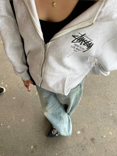 Stussy Outfit, Outfits Asian, Viral Aesthetic, Chanel Lipstick, Workout Inspo, Hoodie Aesthetic, Fall Fits