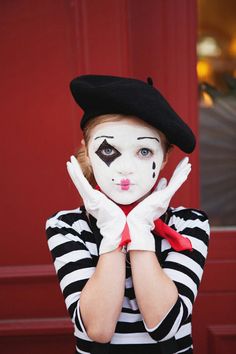 Pantomime Costumes, Mime Face, Costumes Faciles, Pelottava Halloween, Halloweenský Makeup, Makeup For Halloween, Carnival Decorations