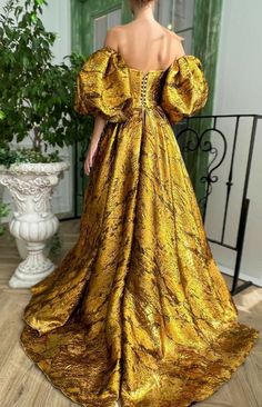 Royal Gowns Queens, Fancy Attire, Teuta Matoshi, Creative Clothing, Golden Dress, Golden Beads, Taffeta Fabric