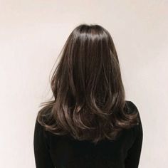 layered hair / bangs / hair styles / curtain bangs / medium length hairstyles / short hair Long Layered Haircuts Mid Length, Long Layers On Mid Length Hair, Haïr Cut For Medium Hair Girl, Medium Length Brown Hair Layers, Brown Haircuts Medium, Brown Hair Mid Length Layers, Mid Length Hair With Layers Brown, Long Layers On Shoulder Length Hair, Brunette Hair Layers Medium