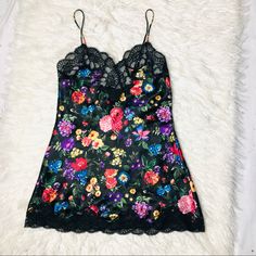 Oscar De La Renta Women's Black Chemise Lingerie Strappy Floral Size 34 Adjustable Straps Black Multicolored Floral Lace Scalloped Hem Great Condition Measurements Pit To Pit 16.5 Long 33 #40 Black Chemise, Floral Color, Scalloped Hem, Floral Lace, Women's Intimates, Black Lace, Black Blue, Adjustable Straps, Slip On