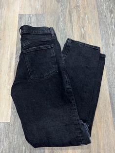 Brand: ABERCROMBIE AND FITCH Style: JEANS STRAIGHT Color: BLACK DENIM Size: 2/26SKU: 137-137189-24805 CONDITION: GENTLY USED Black High Rise Jeans For Streetwear, Black Denim Jeans With Five Pockets, Black Rigid Denim Jeans For Streetwear, Black Straight Leg Denim Jeans, Trendy Black Rigid Denim Jeans, Black High Rise Relaxed Fit Jeans, Black Straight Leg Jeans For Fall, Black High Rise Jeans For Everyday, Everyday Black High Rise Jeans