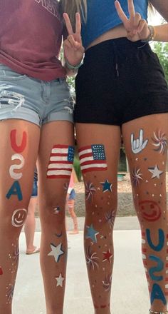 Painting On Legs Ideas Usa, Vsco 4th Of July Leg Paint, Leg Painting Ideas For Football Games, Red White And Blue Leg Paint, Things To Paint On Legs Easy, Usa Leg Paint Ideas, Fun Things To Do On 4th Of July, 4th July Ideas, Painting On Legs Ideas Summer