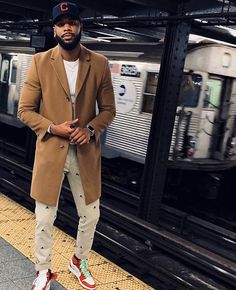 Toronto Mens Fashion, James St Patrick Ghost Style, Black Male Fashion Casual, Black Men Winter Outfits Street Style, Men Urban Outfits, Mens Outfits Baggy, Overcoat Men Outfit Street Styles, Mens Outfits Beach, Vacation Mens Outfits