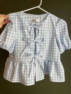 Tops With Puff Sleeves, Tie Front Tops, Handmade Tops, Sewing Tops, Navy Gingham, Trendy Dress Outfits, Tie Front Top, Pink Gingham