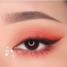 Teknik Makeup, Festive Makeup, Day Eye Makeup, Monolid Makeup, Make Up Designs, Make Up Gold, Alat Makeup, Nail Makeup, Day Makeup Looks