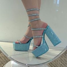 Colorful Heels Aesthetic, Pretty Heels Aesthetic, Shoes And Dress Outfit, Y2k Shoes Heels, Outfit With Purple Shoes, Cute Heels Aesthetic, Crazy Heels, Shoe Hacks, Pretty Heels